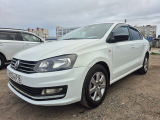 2018 Volkswagen Polo V Рестайлинг, белый, 490000 рублей, вид 1