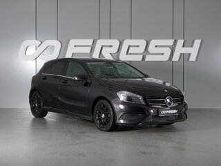 2014 Mercedes-Benz A-Класс 180 III (W176), фиолетовый, 1449000 рублей, вид 1