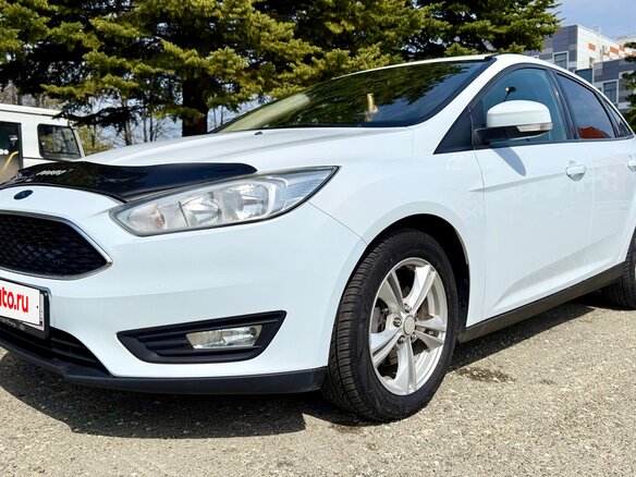 2015 Ford Focus III Рестайлинг, белый - вид 14