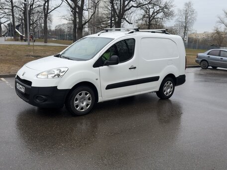 2015 Peugeot Partner, белый, 1600000 рублей, вид 3