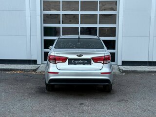 2015 Kia Rio 6-speed III, серебристый, 850000 рублей, вид 4