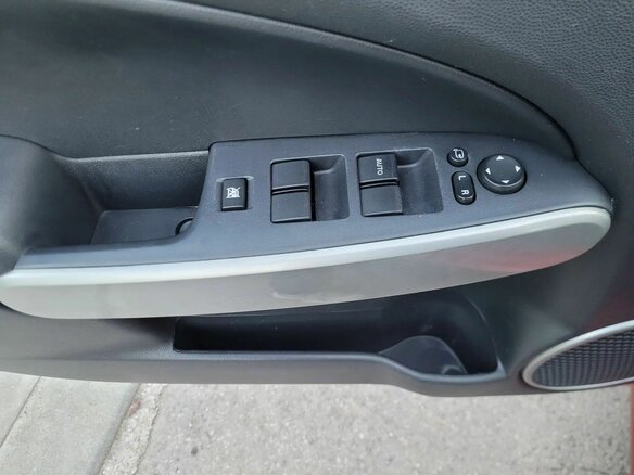 2008 Mazda 2 II (DE), красный, 625000 рублей - вид 8
