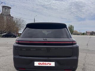 2023 Li Auto (Lixiang) L8 42.8 kWh I, серый, 5000000 рублей, вид 3