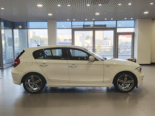 2011 BMW 1 серии 116i I (E81/E82/E87/E88) Рестайлинг, белый, 850000 рублей, вид 4
