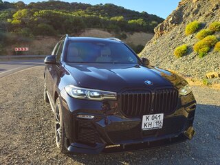 2020 BMW X7 40i I (G07), чёрный, 7500000 рублей, вид 3
