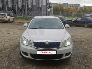 2013 Skoda Octavia II (A5) Рестайлинг, белый, 590000 рублей, вид 3