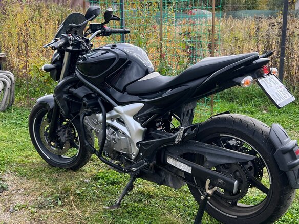 2012 Suzuki SFV 650 Gladius, чёрный, 380000 рублей - вид 8