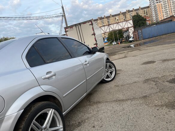2001 Ford Mondeo III, серебристый - вид 1
