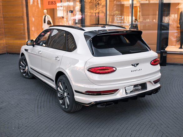 2026 Bentley Bentayga I Рестайлинг, серый, 45900000 рублей - вид 8