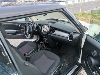 2012 Mini Hatch One II (R56) Рестайлинг, белый, 1100000 рублей, вид 5
