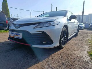 2022 Toyota Camry VIII (XV70) Рестайлинг, белый, 3560000 рублей, вид 2