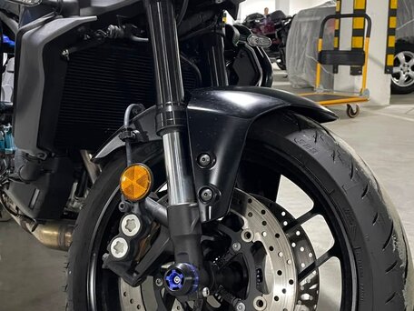 2025 Yamaha MT-09 (FZ-09), чёрный, 1380000 рублей, вид 4