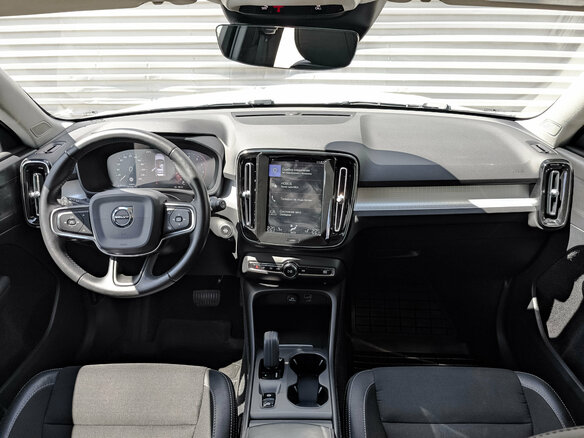 2020 Volvo XC40 I, белый - вид 14