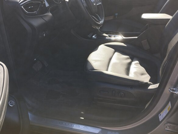 2023 Buick Encore GX I, серый, 1700000 рублей - вид 5