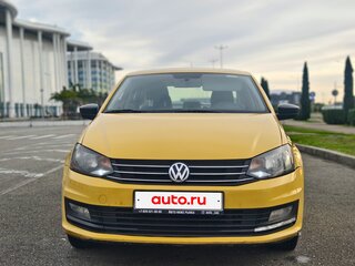 2016 Volkswagen Polo V Рестайлинг, жёлтый, 470000 рублей, вид 5