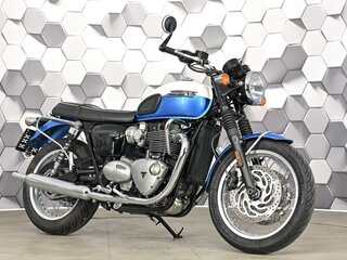 2023 Triumph Bonneville T120, белый, 1177000 рублей, вид 1