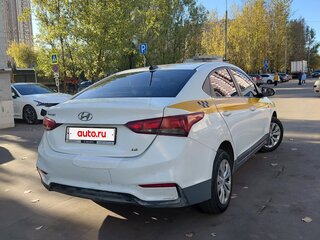2019 Hyundai Solaris II, белый, 625000 рублей, вид 4