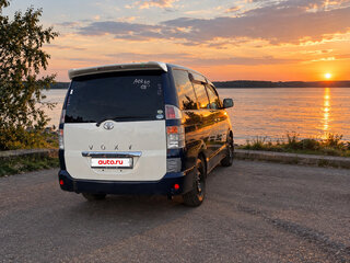 2002 Toyota Voxy I (R60), синий, 430000 рублей, вид 3