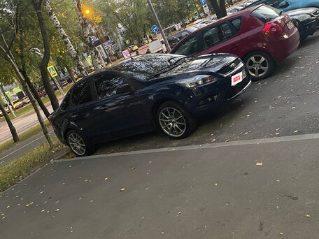2011 Ford Focus II Рестайлинг, синий, 470000 рублей, вид 4