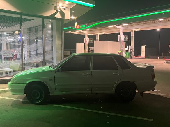 2011 Lada (ВАЗ) 2115, белый, 185000 рублей - вид 2