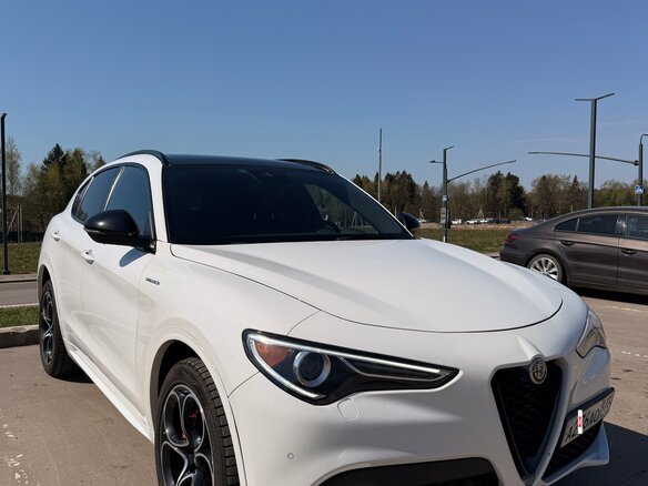 2022 Alfa Romeo Stelvio I Рестайлинг, белый, 3700000 рублей - вид 3