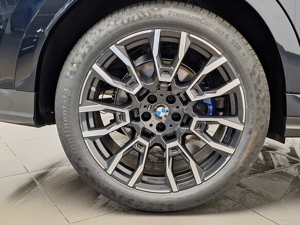 2026 BMW X6 40i III (G06) Рестайлинг, синий, 16350000 рублей - вид 3