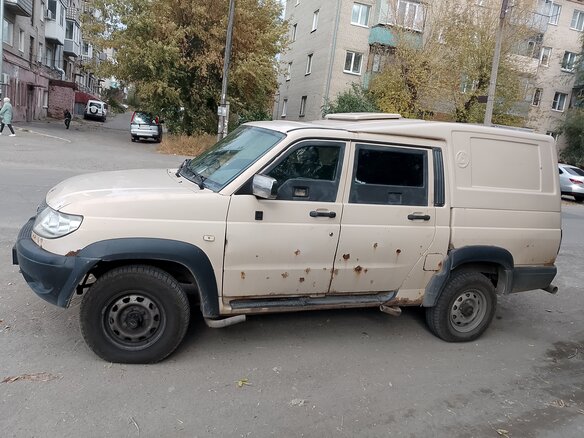 2010 УАЗ Пикап I, бежевый, 550000 рублей - вид 2