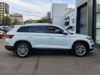 2018 Skoda Kodiaq I, белый, 2360000 рублей, вид 4