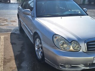 2005 Hyundai Sonata ТагАЗ IV (EF) Рестайлинг, серебристый, 200000 рублей, вид 3