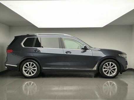 2019 BMW X7 30d I (G07), серый, 6498000 рублей, вид 3