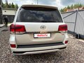 2016 Toyota Land Cruiser 200 Series Рестайлинг 2, белый - вид 4
