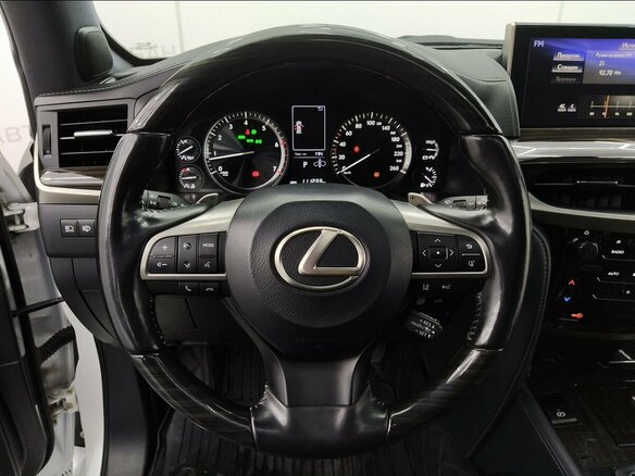 2020 Lexus LX 570 III Рестайлинг 2, белый, 8830000 рублей - вид 38