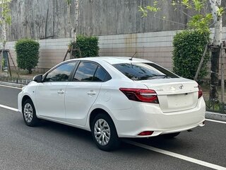 2023 Toyota Vios III Рестайлинг, белый, 1100100 рублей, вид 5