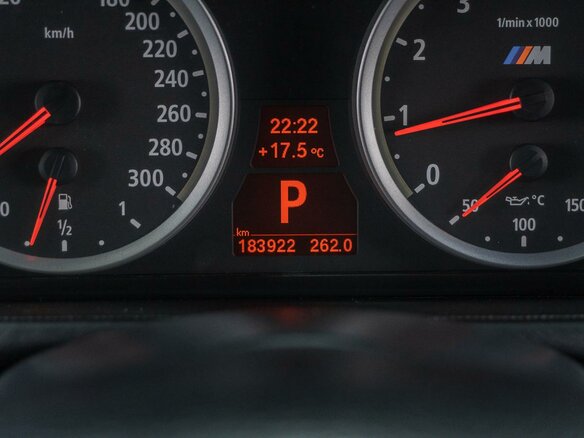 2011 BMW X5 M I (E70), белый - вид 18