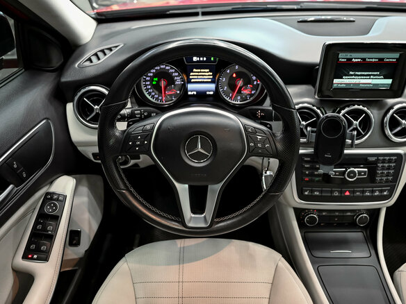 2014 Mercedes-Benz GLA 250 I (X156), красный - вид 13