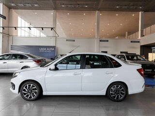 2026 Lada (ВАЗ) Granta Drive Active/Sportline Sportline I Рестайлинг, белый, 1369000 рублей, вид 3
