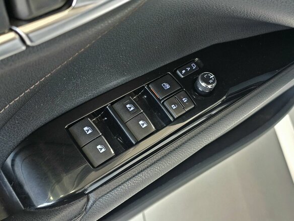 2019 Toyota Camry VIII (XV70), белый, 2530000 рублей - вид 14