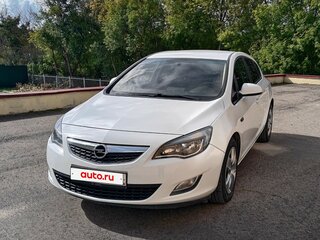 2012 Opel Astra J, белый, 700000 рублей, вид 1