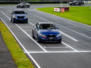 2022 BMW X4 M Competition I (F98) Рестайлинг, синий, 6800000 рублей, вид 3
