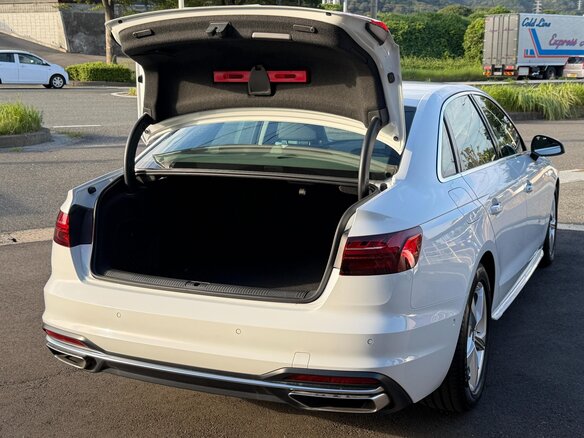 2020 Audi A4 35 TFSI V (B9) Рестайлинг, белый, 2100000 рублей - вид 12