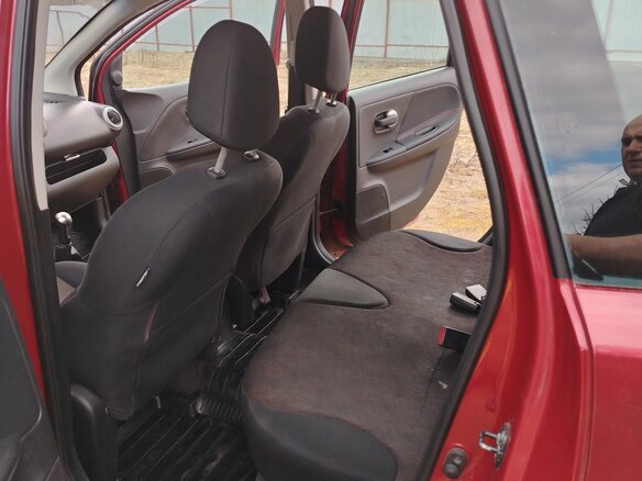 2010 Nissan Note I Рестайлинг, красный, 410000 рублей - вид 8