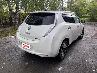 2016 Nissan Leaf (EM57) I (ZE0/AZE0), белый, 1250000 рублей, вид 5