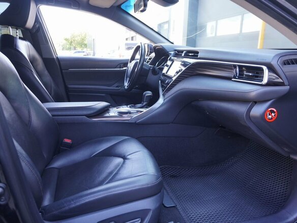 2019 Toyota Camry VIII (XV70), чёрный - вид 10