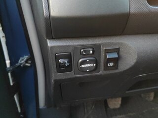 2006 Toyota Yaris II, серый, 400000 рублей, вид 2