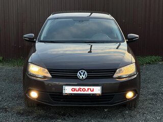 2014 Volkswagen Jetta VI, коричневый, 899777 рублей, вид 2