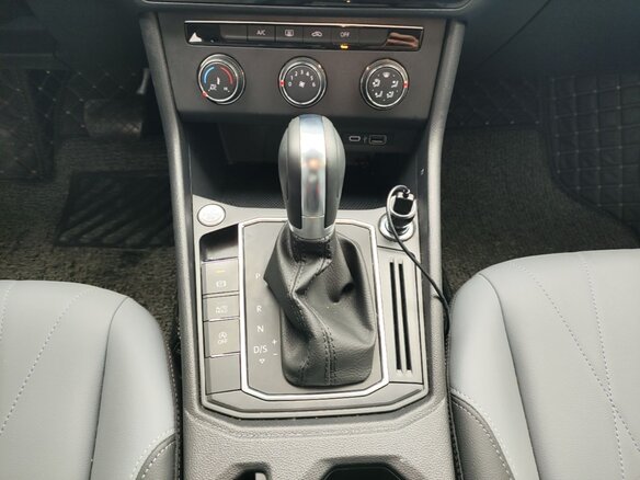2023 Volkswagen Lavida III Рестайлинг, белый, 1230000 рублей - вид 14