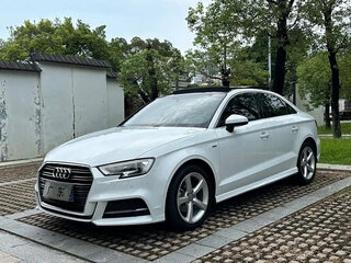 2018 Audi A3 III (8V) Рестайлинг, белый, 1400069 рублей, вид 1