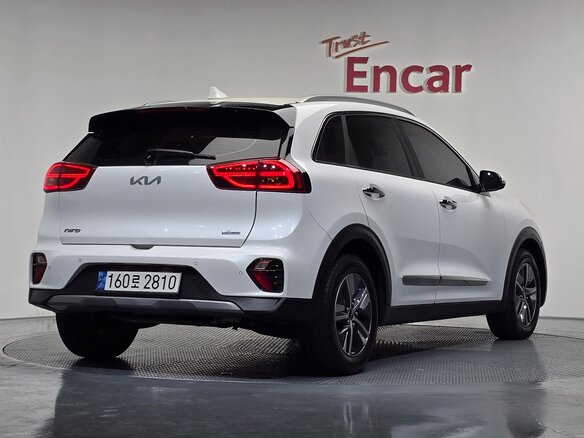 2021 Kia Niro I Рестайлинг, белый, 1570007 рублей - вид 2