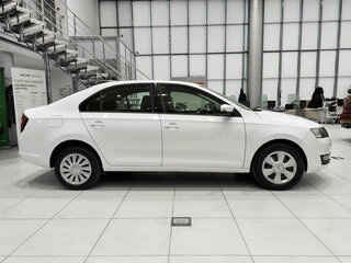 2019 Skoda Rapid I Рестайлинг, белый, 1320000 рублей, вид 4