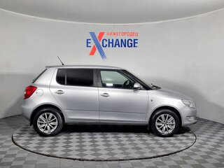 2012 Skoda Fabia II Рестайлинг, серебристый, 509000 рублей, вид 4